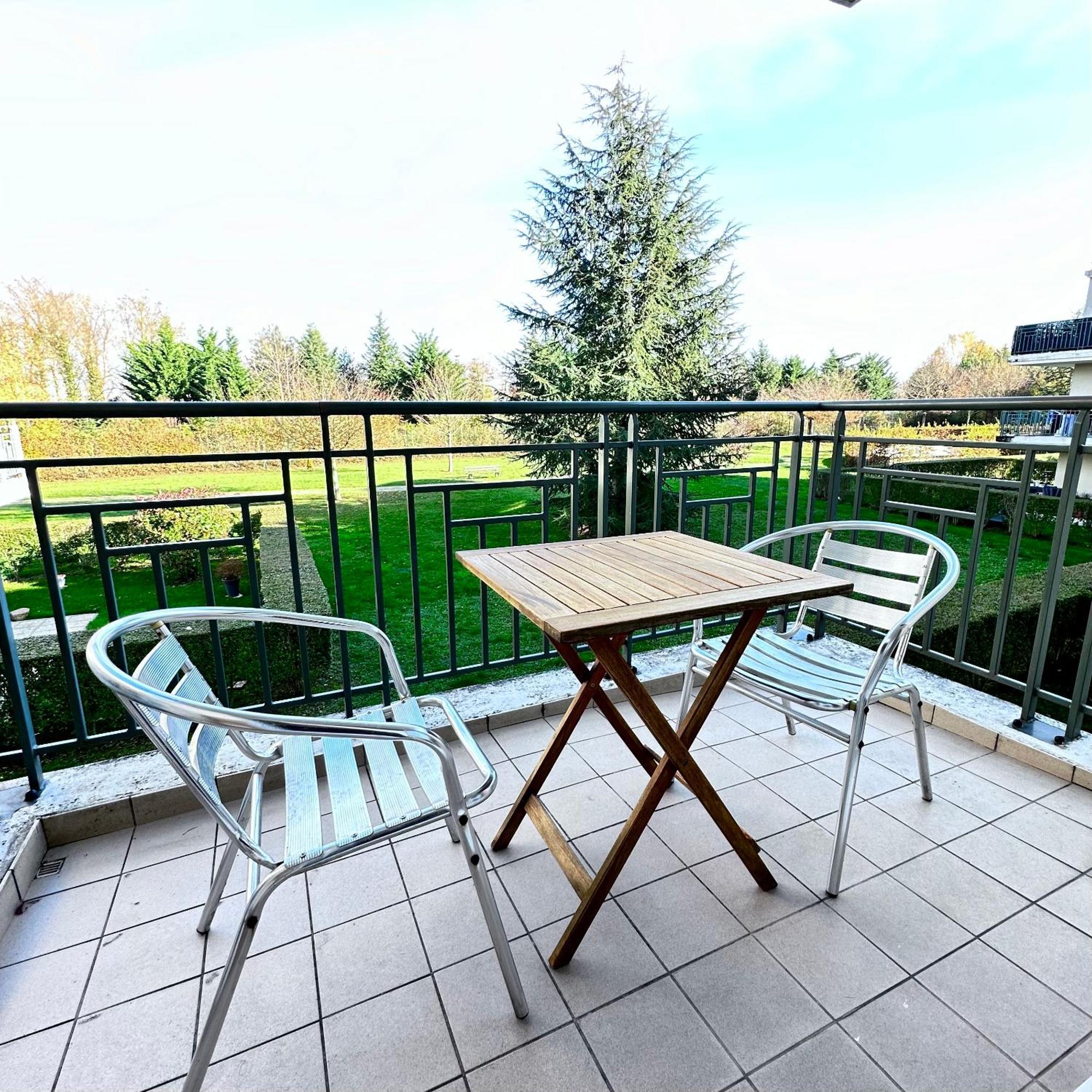 מונטבראן Beautiful Apartment * Parking* Disneyland 10 Min מראה חיצוני תמונה